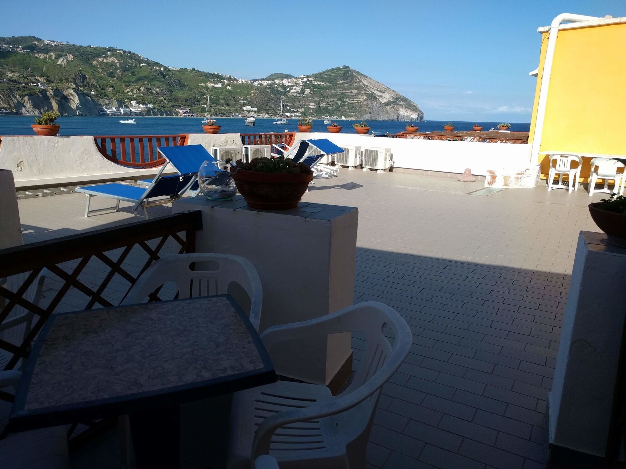 Hotel Conte - S. Angelo Bay Serrara Fontana Exterior foto